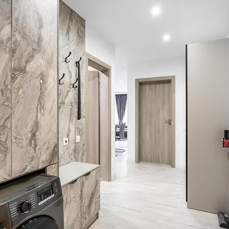 Apartment Luxury 1br * Free Parking * Rowing Base Plovdiv