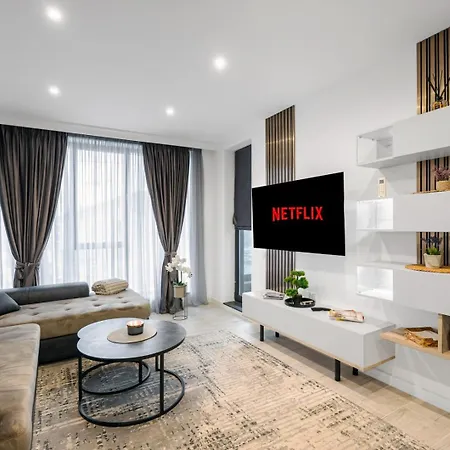 Apartament Luxury 1br * Free Parking * Rowing Base